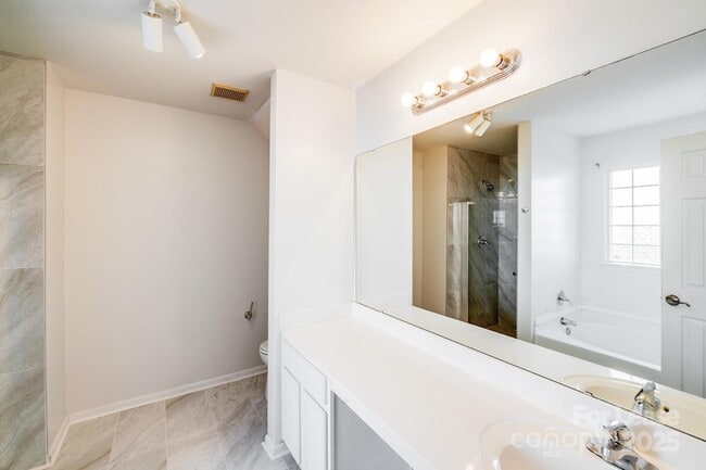 Building Photo - 1427 Jabbok Pl NW