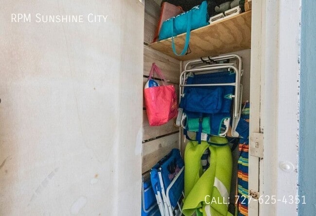 Building Photo - 6161 Gulf Winds Dr