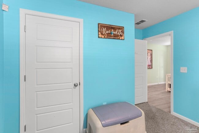 Building Photo - 903 Lovebird Ct