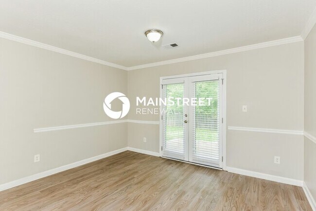 Building Photo - 3 Bedroom Pet-Friendly Home in Lithonia, GA with Main Street Renewal