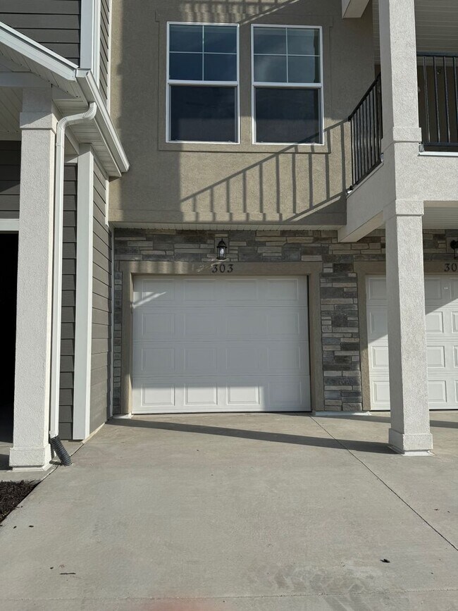 Building Photo - Condo in the Lehi Exchange Community!! 3 bed/2bth 1 car Garage!!!