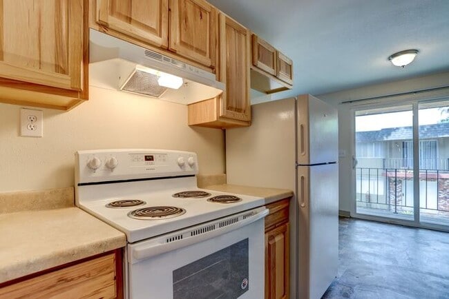 Primary Photo - Remoduled 2x1 unit available Dec 1st!!