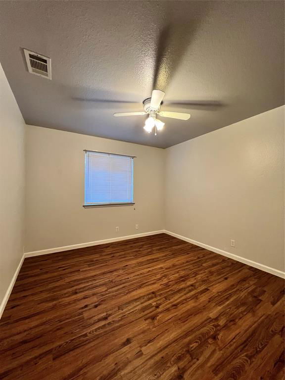 Building Photo - 103 Evergreen Cir