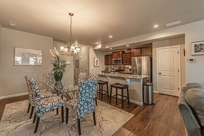 Building Photo - Cozy Fully Furnished  COS Townhome