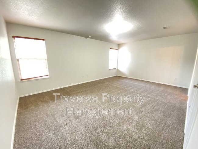 Building Photo - 8016 Meadow View Tr