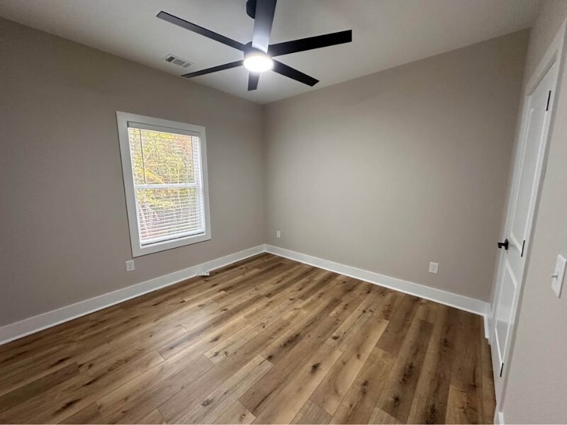 Building Photo - 7280 Franklin Way