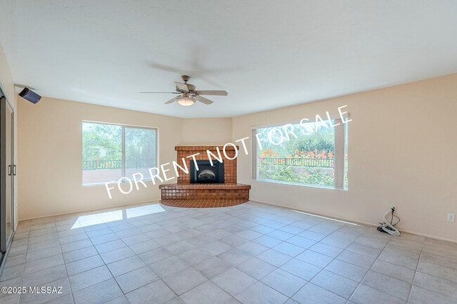 Building Photo - 5084 N Camino Del Lazo