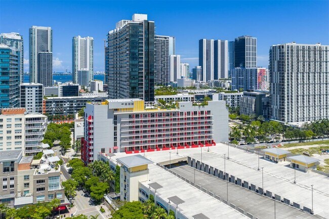 Building Photo - 90 FL-90