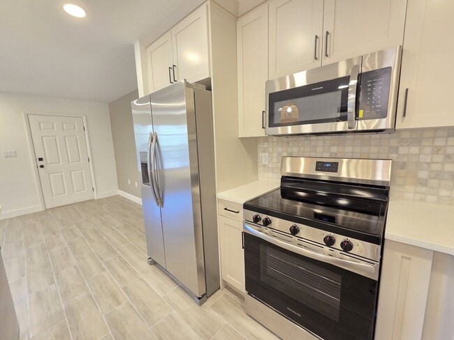 Building Photo - 2690 Coral Landings Blvd