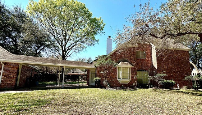 Building Photo - 3302 Richland Dr