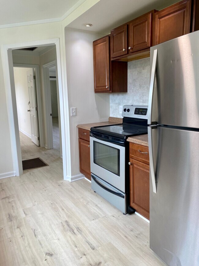 Building Photo - 2402 Corral Rd