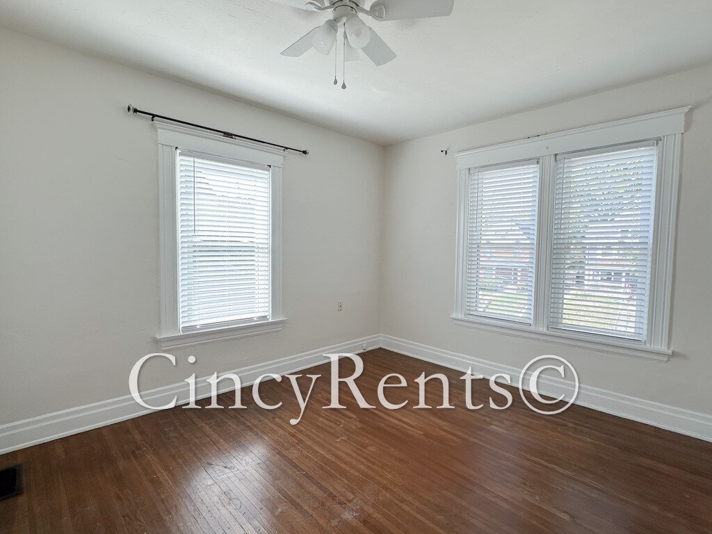 Building Photo - 3570 Edwards Rd