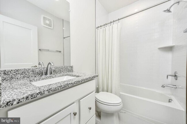 Building Photo - 4627 Olivine Dr