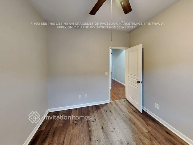 Building Photo - 2555 W Lynne Ln