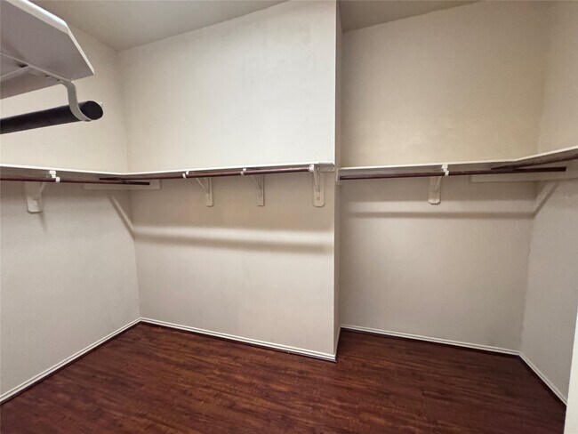 Building Photo - 22010 Rustic Canyon Ln