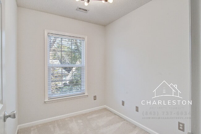 Building Photo - 1547 Clark Sound Cir