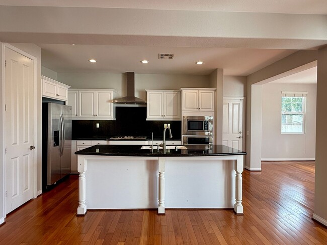 Building Photo - Gorgeous Home in Pacific Highland Ranch Co...