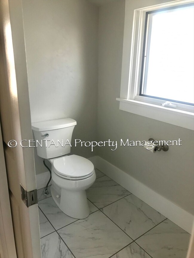 Building Photo - Gorgeous remodeled home!