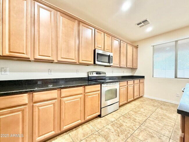 Building Photo - 4559 S Antonio