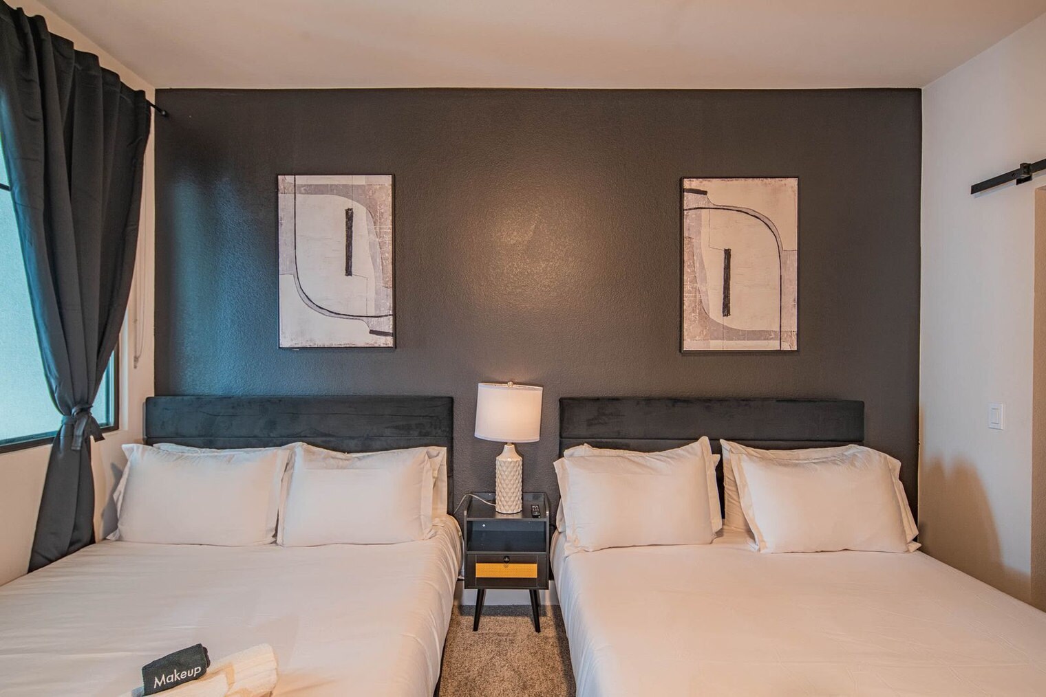 Building Photo - 15501 N Dial Blvd