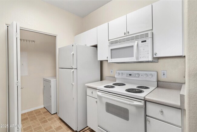 Building Photo - 3302 N 7th St