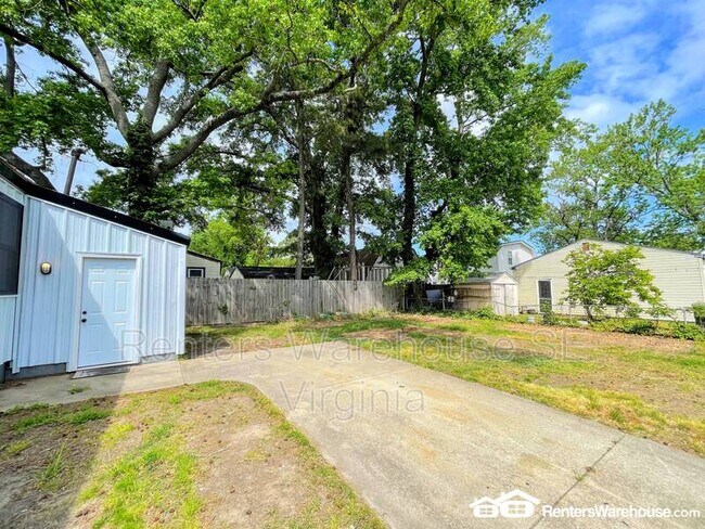 Building Photo - 142 Rogers Ave