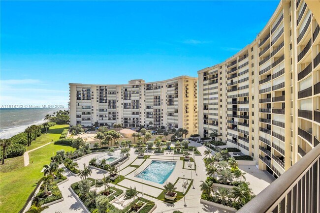 Building Photo - 200 Ocean Trail Way