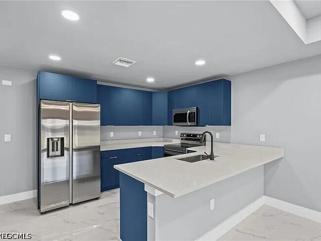 Building Photo - 1130 Graystone Ave