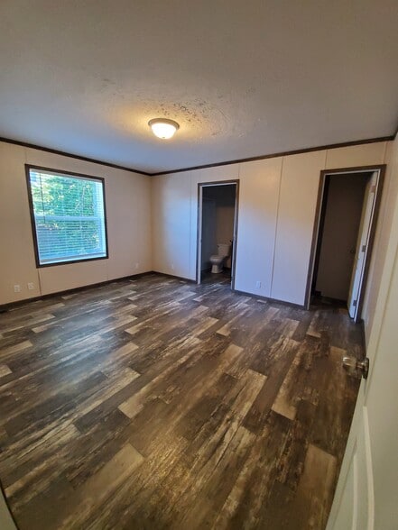 Building Photo - 6610 Lear Nagle Rd