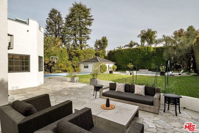 Building Photo - 280 Homewood Rd