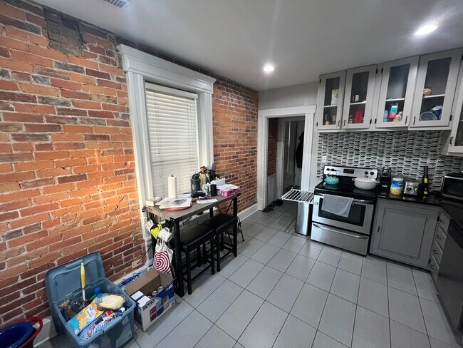 Building Photo - 33 Hamilton Park