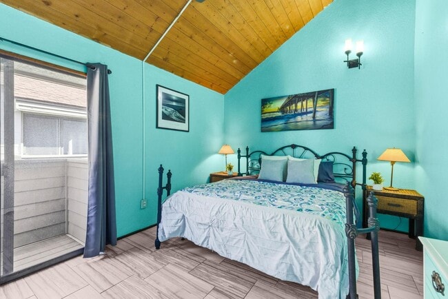 Building Photo - 731 Seacoast Dr