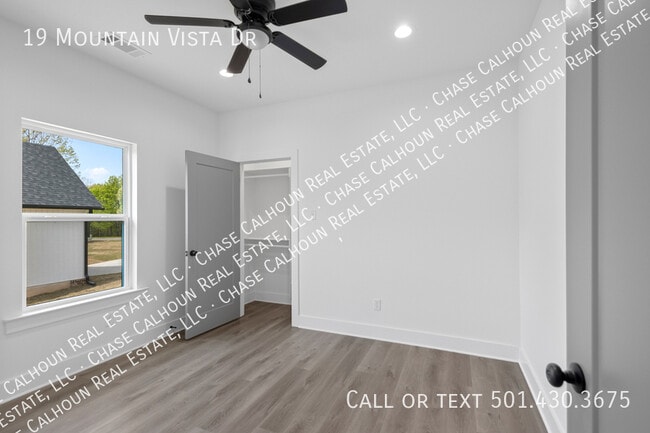 Building Photo - 19 Mountain Vista Dr