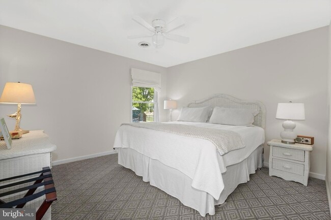 Building Photo - 638 Marlborough Point Rd