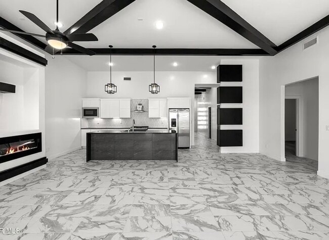 Building Photo - 13256 Coldham St