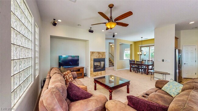 Building Photo - 348 Hanbury Manor Ln