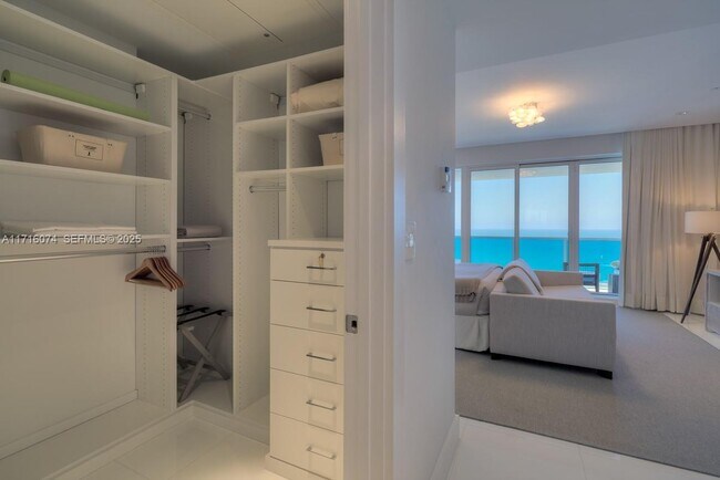 Building Photo - 102 24th St