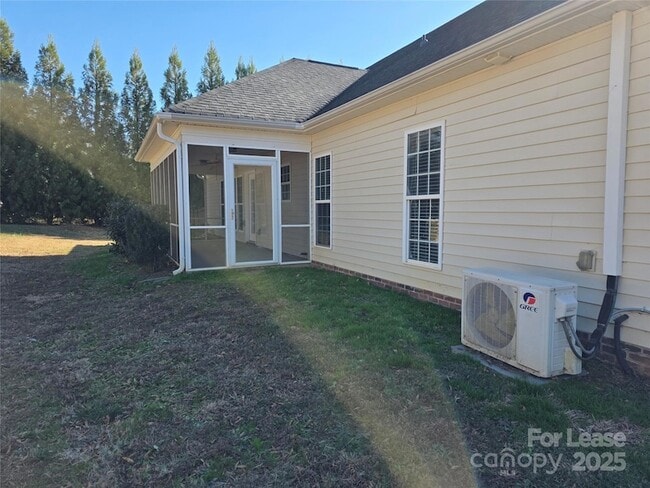 Building Photo - 1682 Lane Rd