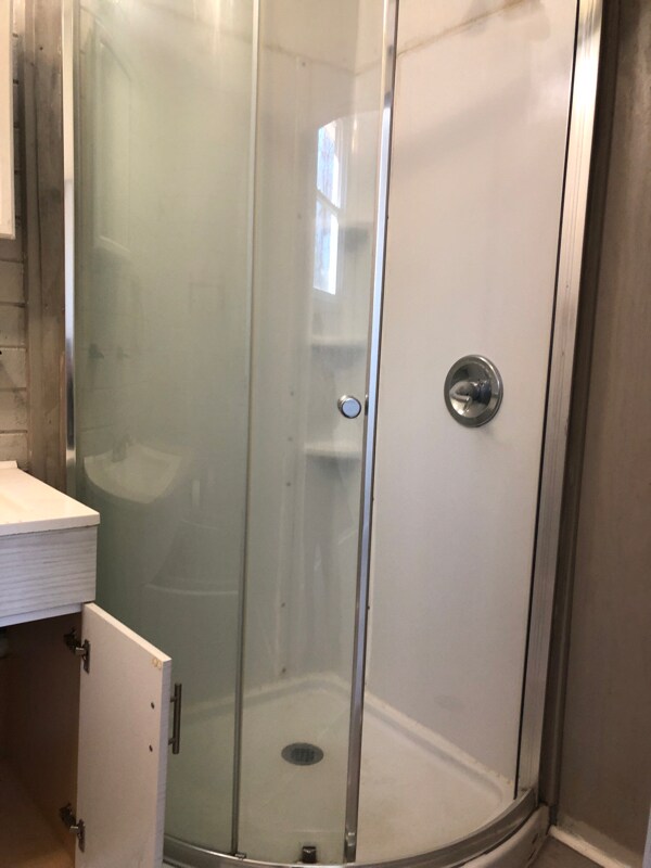 Building Photo - 742 Fairfield Rd