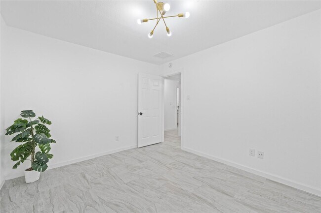 Building Photo - 12007 Sharpcrest St