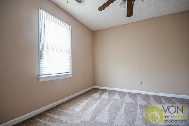 Building Photo - 5259 Spring Tide Ln