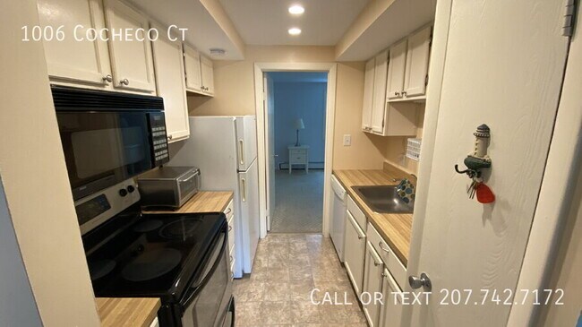 Building Photo - 1006 Cocheco Ct