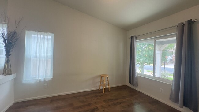 Building Photo - Great House in Thompson River Crossing