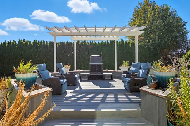 Building Photo - 355 Cindy Rd