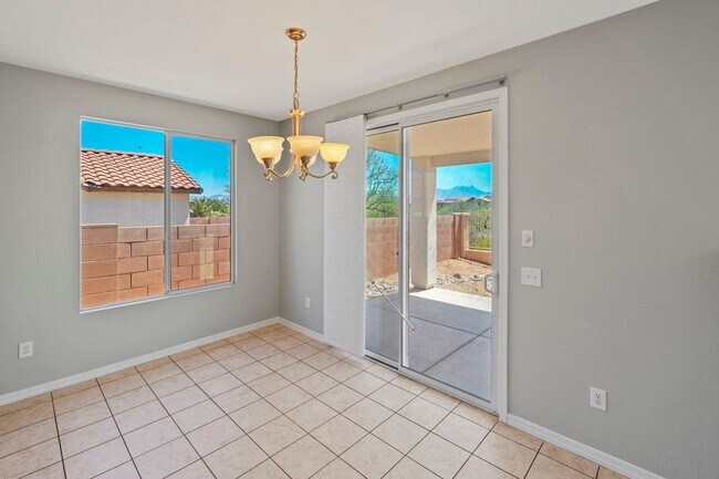 Building Photo - Stylish 4-Bedroom Rental in Rancho Sahuari...