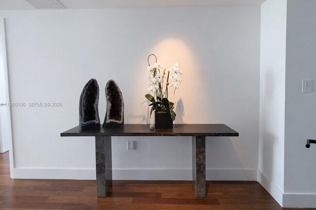 Building Photo - 101 20th St