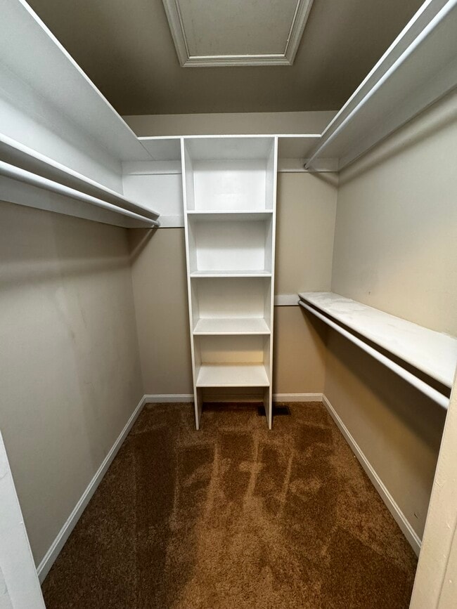 Building Photo - 22330 Douglas Ct