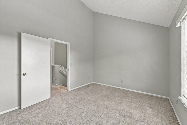 Building Photo - 2027 Bristlecone Dr
