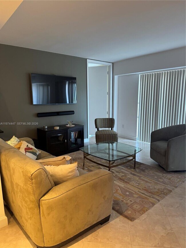 Building Photo - 77 Crandon Blvd