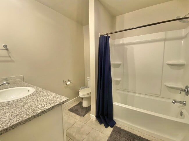 Building Photo - Great 3/2/2 in Frenship